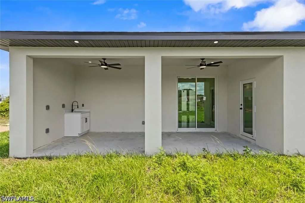 4221 18th Street SW Lehigh Acres FL 33976