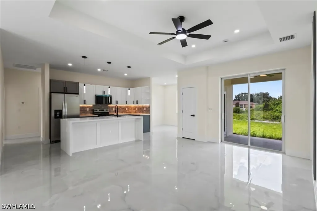 4221 18th Street SW Lehigh Acres FL 33976