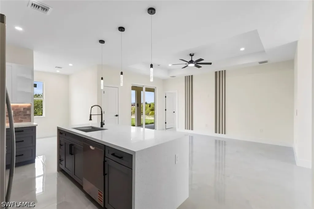 4221 18th Street SW Lehigh Acres FL 33976