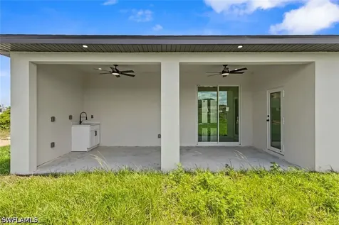 4221 18TH Street SW Lehigh Acres FL 33976