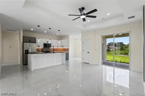 4221 18TH Street SW Lehigh Acres FL 33976