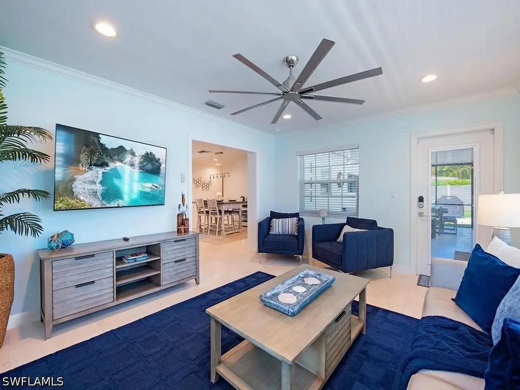 1195 14th Avenue N Naples FL 34102