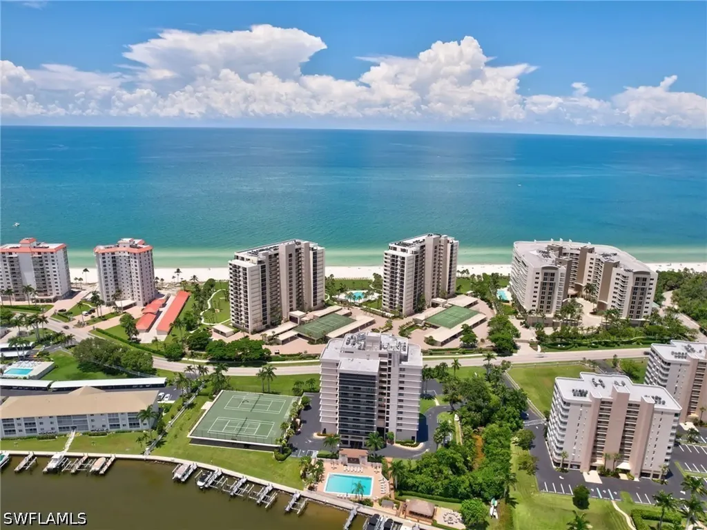 10851 Gulfshore Drive Naples FL 34108-3004