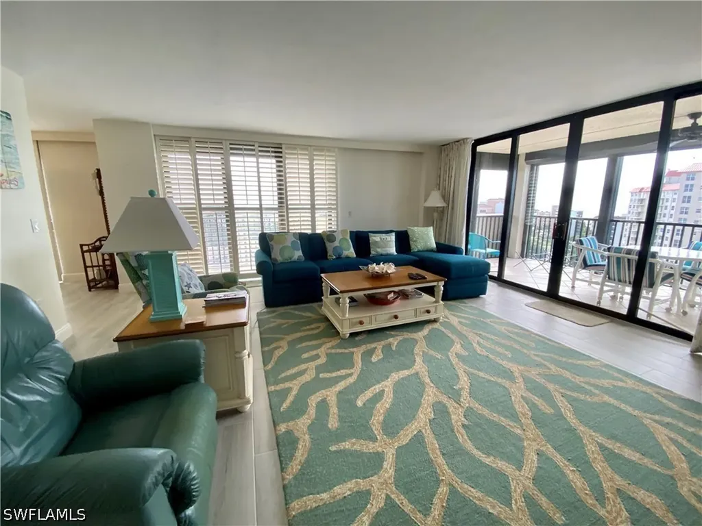 10851 Gulfshore Drive Naples FL 34108-3004