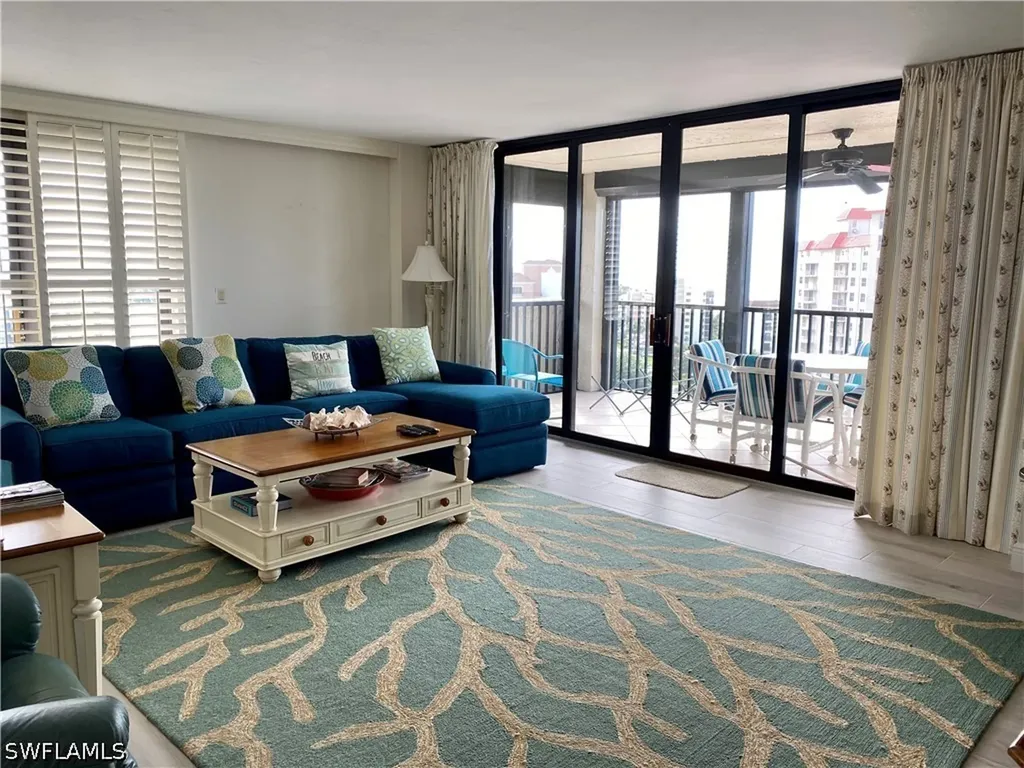10851 Gulfshore Drive Naples FL 34108-3004