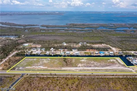 3810 Stringfellow Road ST. JAMES CITY FL 33956