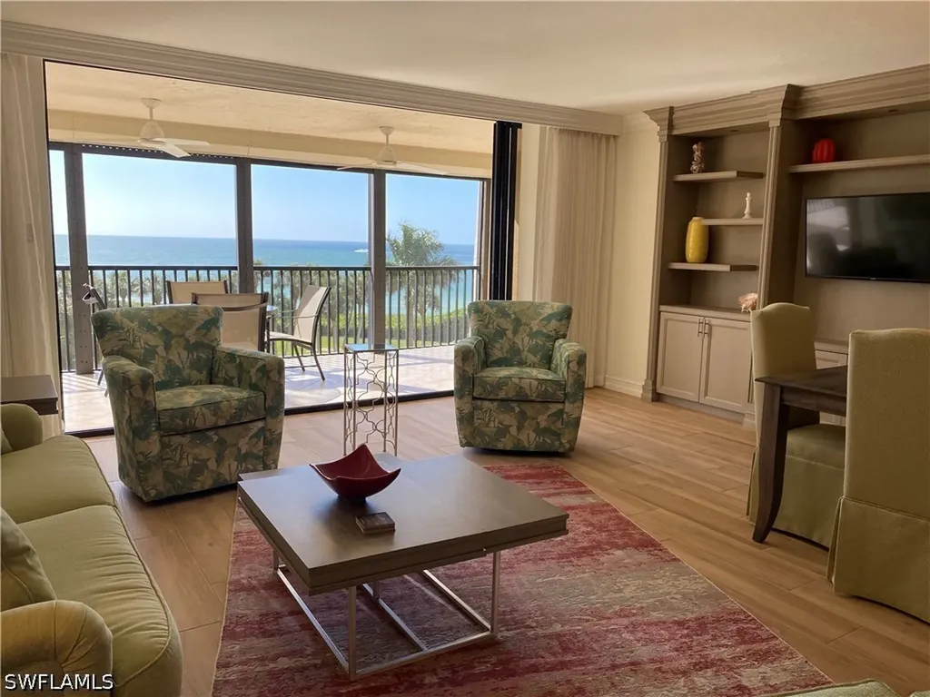 10851 Gulf Shore Drive Naples FL 34108-3004