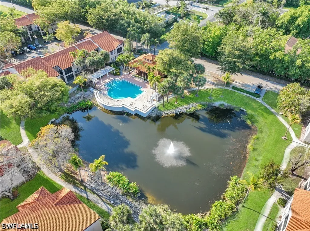 2058 Arbour Walk Circle Naples FL 34109