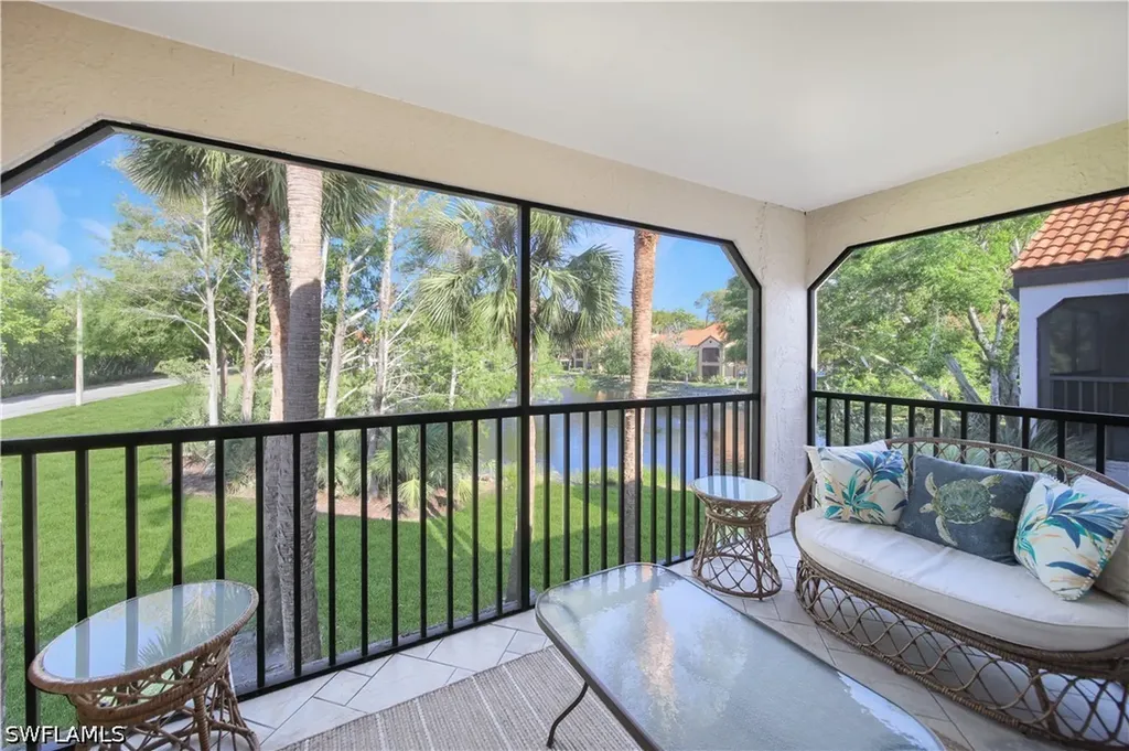2058 Arbour Walk Circle Naples FL 34109