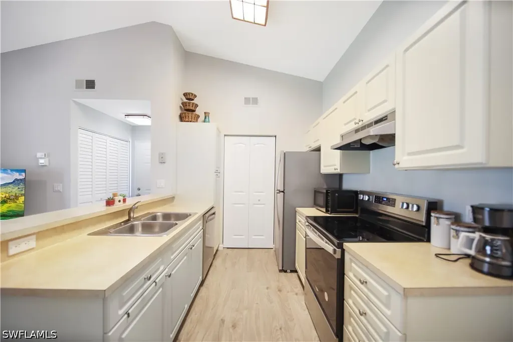 2058 Arbour Walk Circle Naples FL 34109