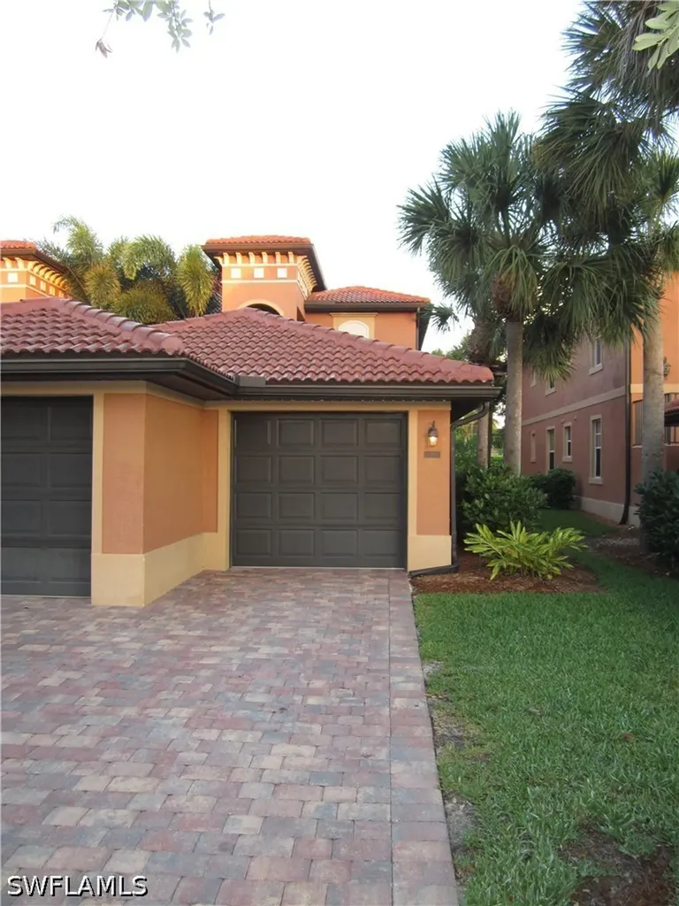 10033 Heather Lane Naples FL 34119