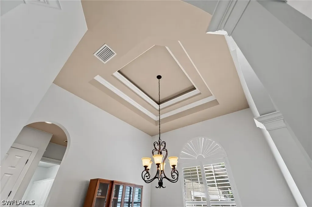 61 Constitution Drive Naples FL 34112