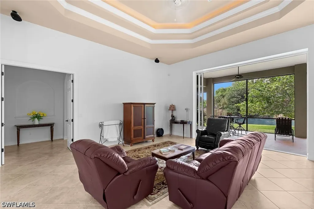 61 Constitution Drive Naples FL 34112