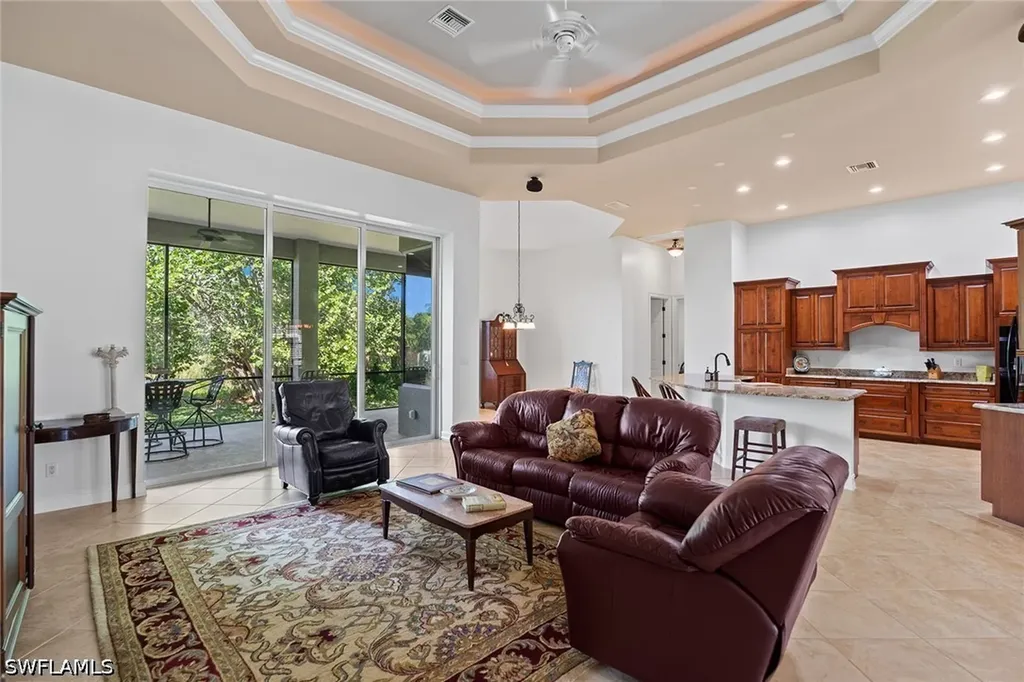 61 Constitution Drive Naples FL 34112