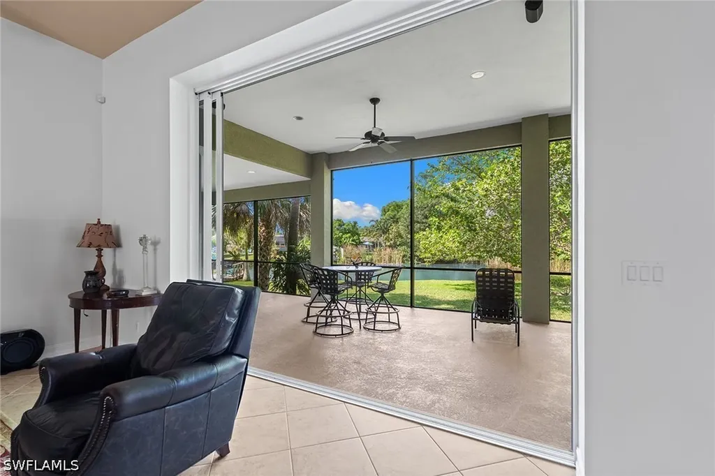 61 Constitution Drive Naples FL 34112
