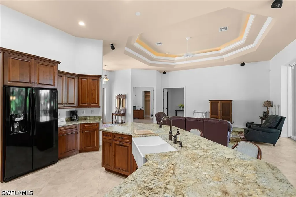 61 Constitution Drive Naples FL 34112