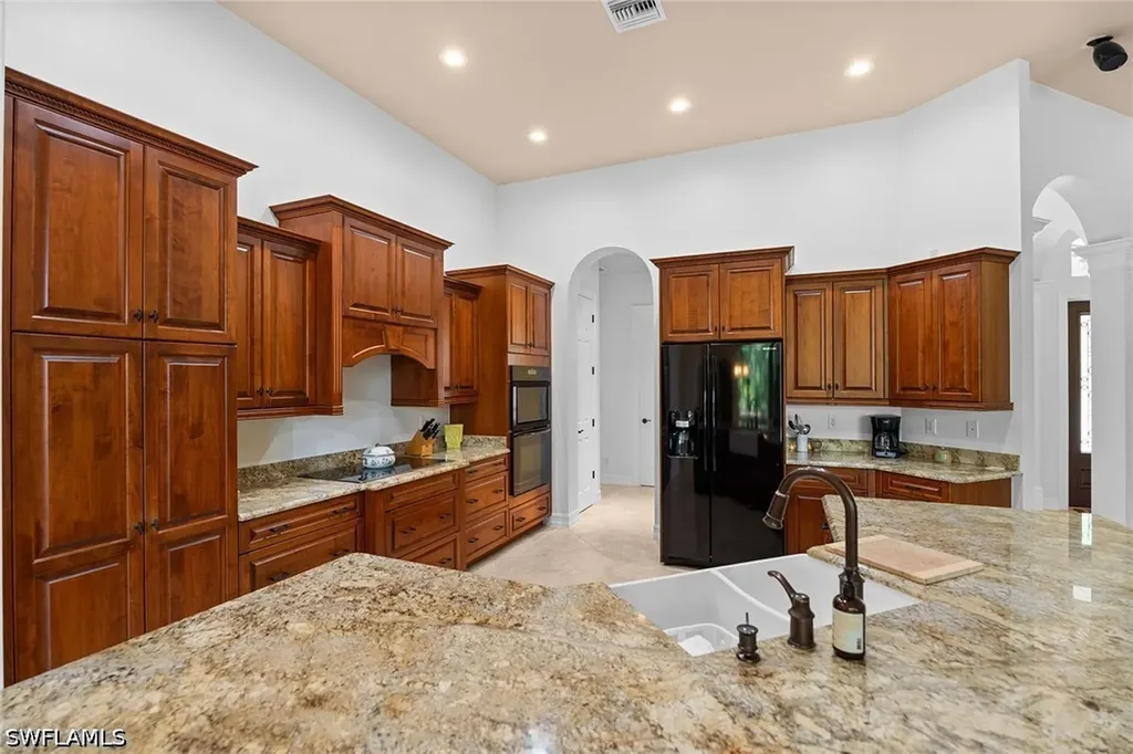61 Constitution Drive Naples FL 34112