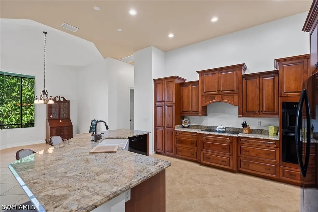61 Constitution Drive Naples FL 34112