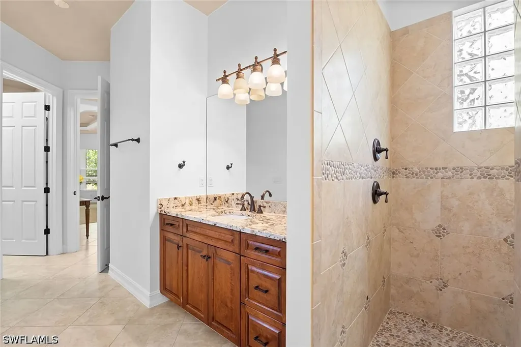 61 Constitution Drive Naples FL 34112