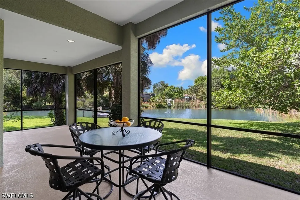 61 Constitution Drive Naples FL 34112