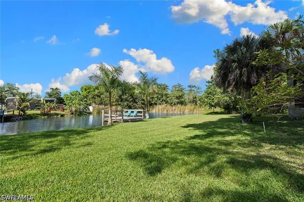 61 Constitution Drive Naples FL 34112