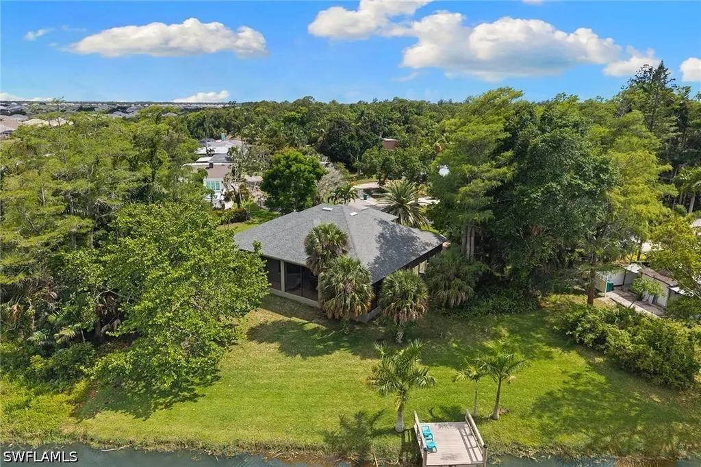 61 Constitution Drive Naples FL 34112
