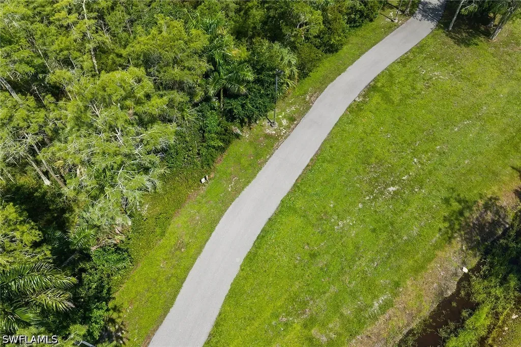 61 Constitution Drive Naples FL 34112