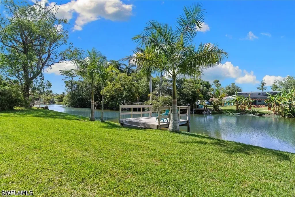 61 Constitution Drive Naples FL 34112