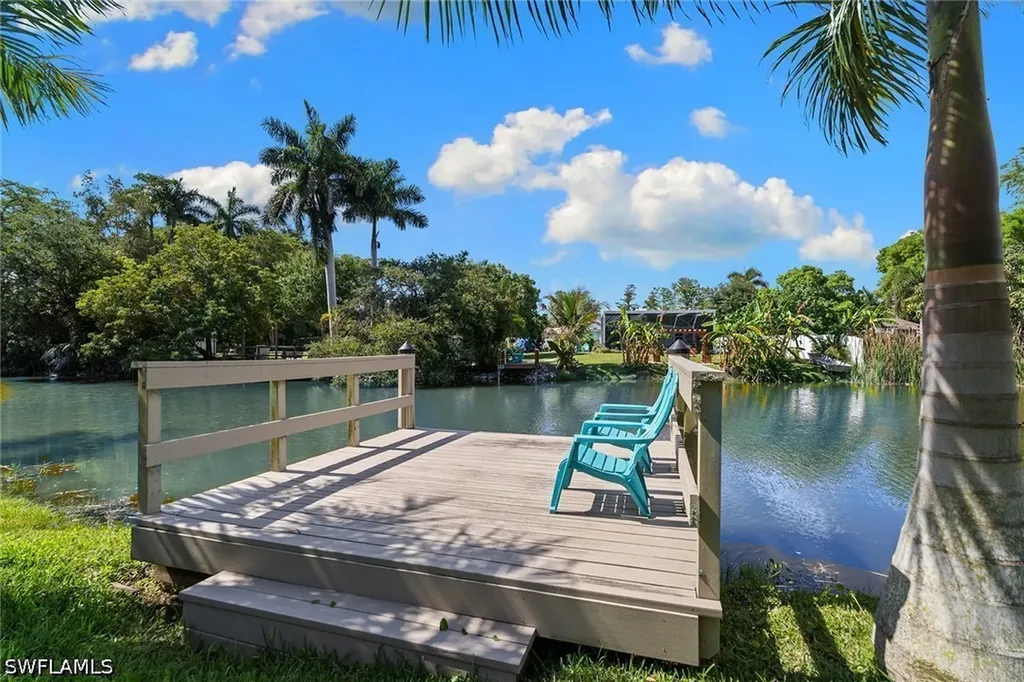 61 Constitution Drive Naples FL 34112