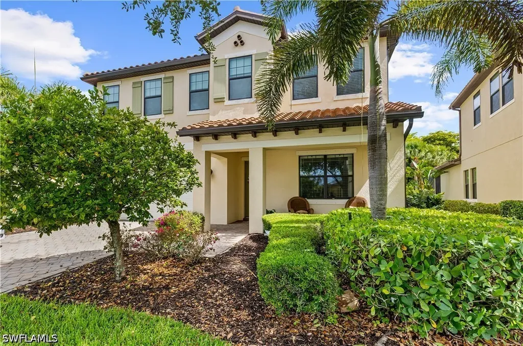 4111 Raffia Drive Naples FL 34119