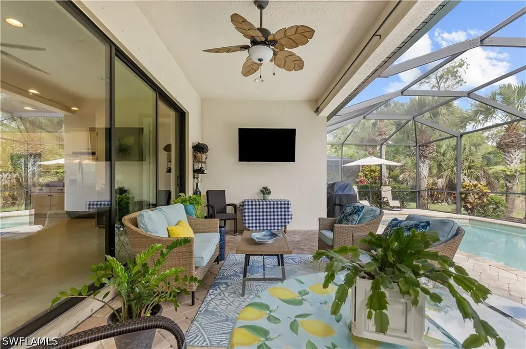 4111 Raffia Drive Naples FL 34119