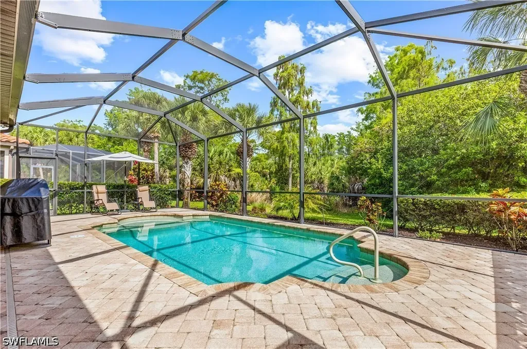 4111 Raffia Drive Naples FL 34119