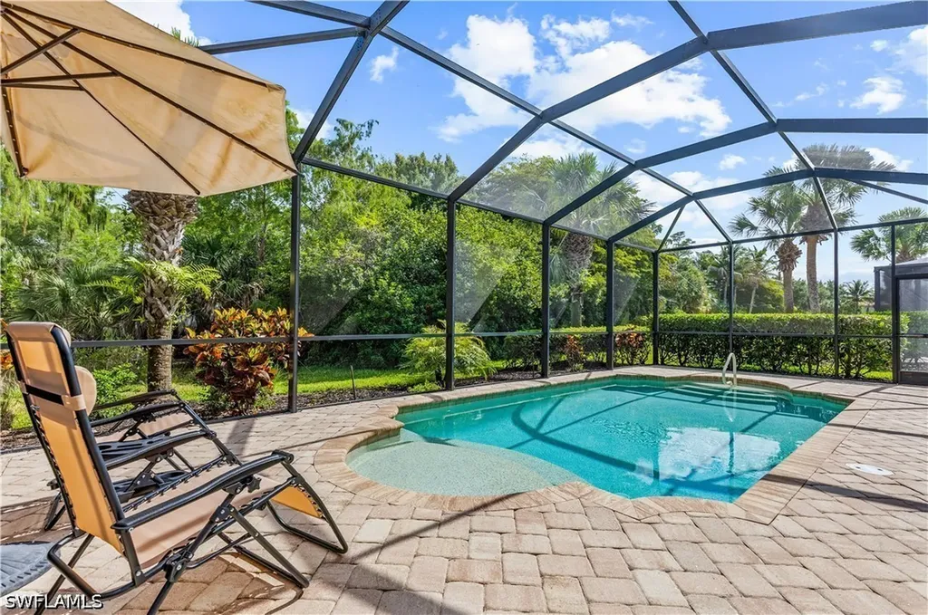 4111 Raffia Drive Naples FL 34119
