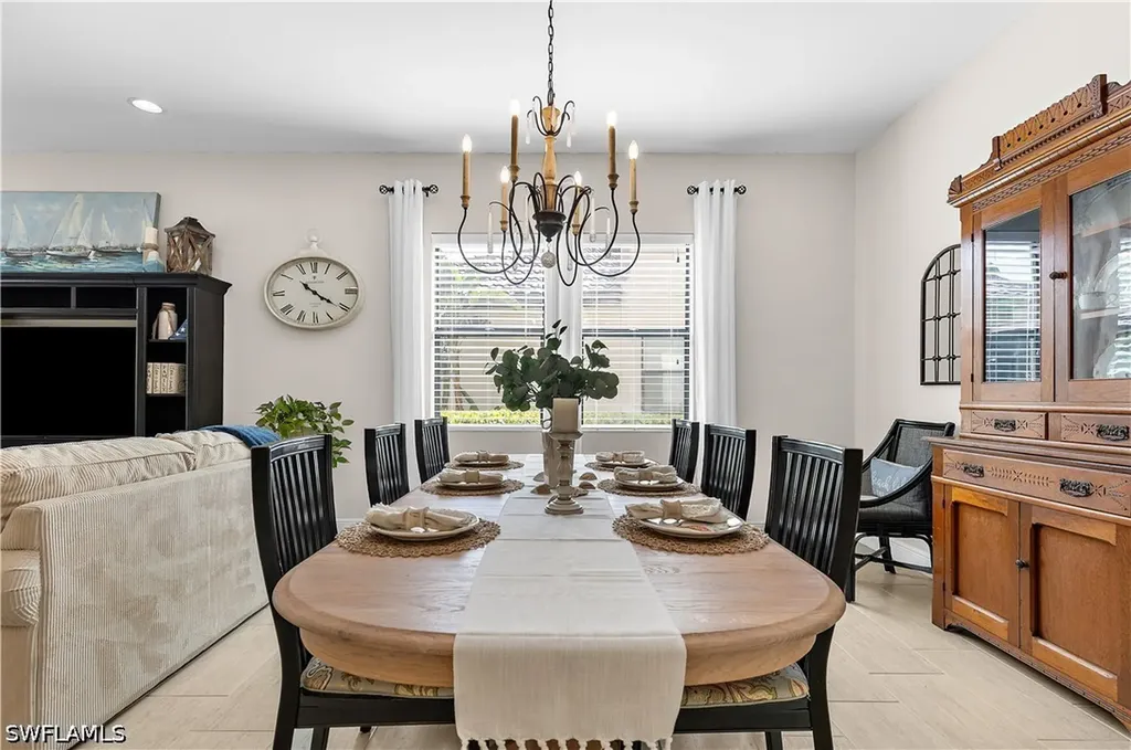 4111 Raffia Drive Naples FL 34119