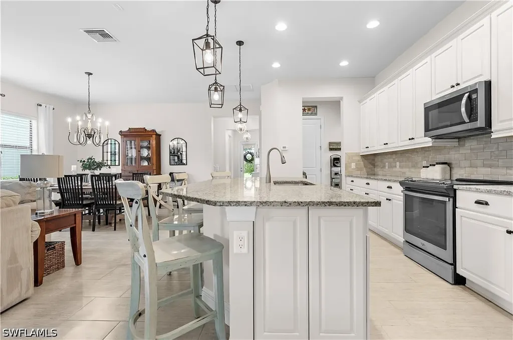 4111 Raffia Drive Naples FL 34119