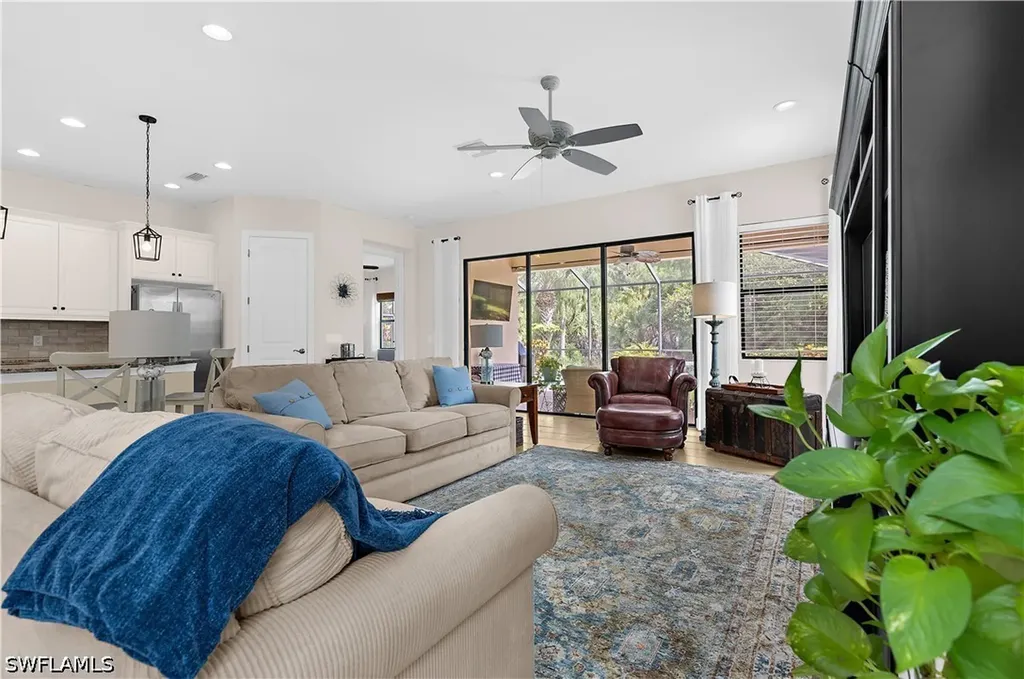 4111 Raffia Drive Naples FL 34119