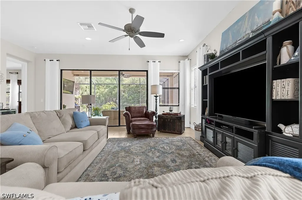 4111 Raffia Drive Naples FL 34119
