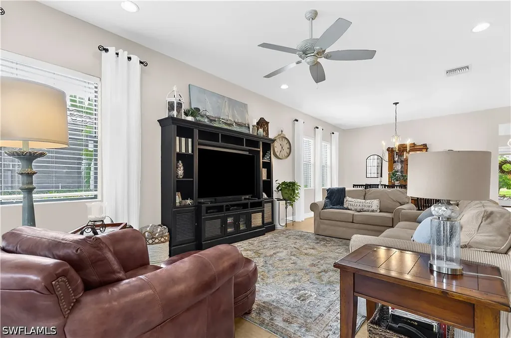 4111 Raffia Drive Naples FL 34119