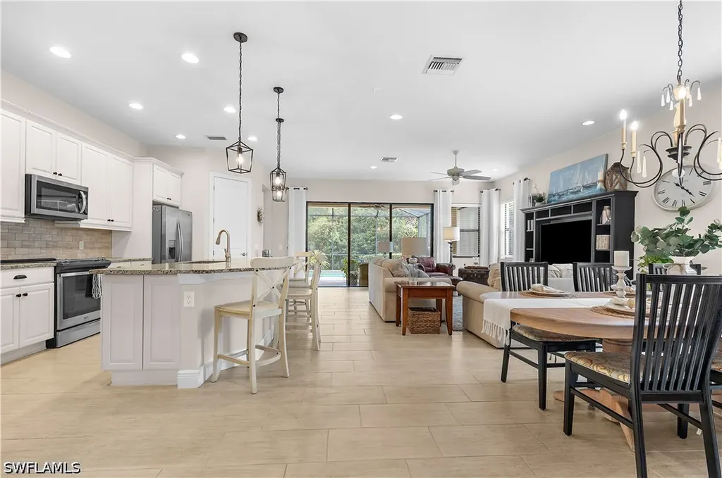 4111 Raffia Drive Naples FL 34119