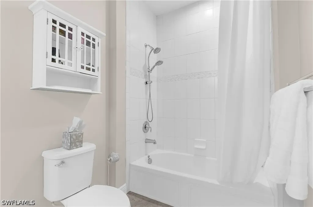 4111 Raffia Drive Naples FL 34119