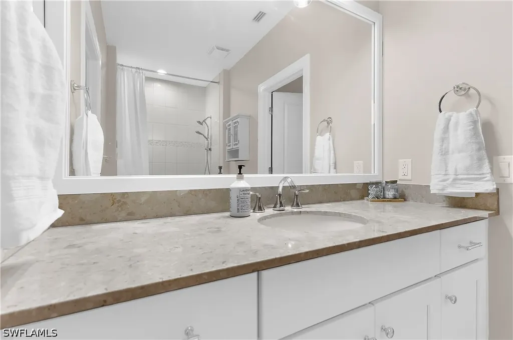 4111 Raffia Drive Naples FL 34119