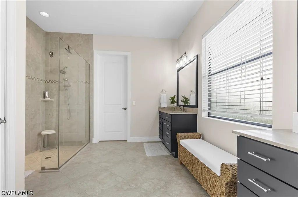 4111 Raffia Drive Naples FL 34119