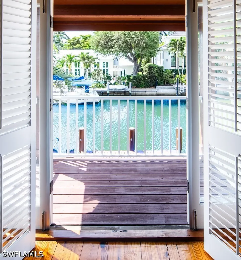 374 14th Avenue S Naples FL 34102