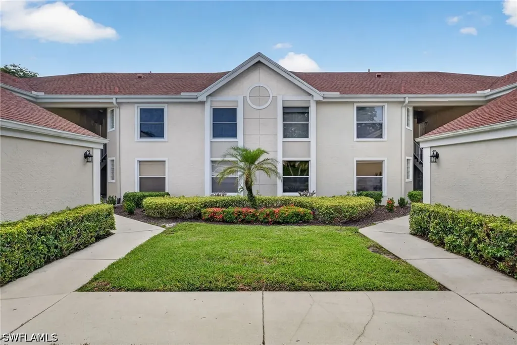 Naples FL, 9836 Luna Circle, Unit F-204