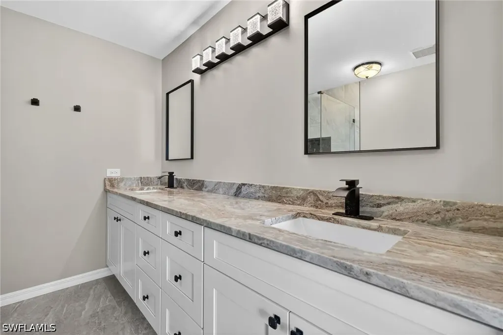 9836 Luna Circle Naples FL 34109