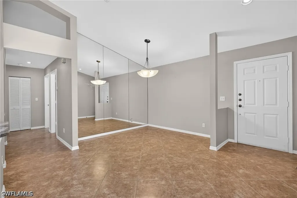 9836 Luna Circle Naples FL 34109