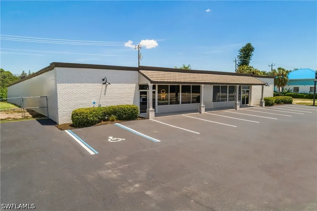 12538 Palm Beach Boulevard Fort Myers FL 33905