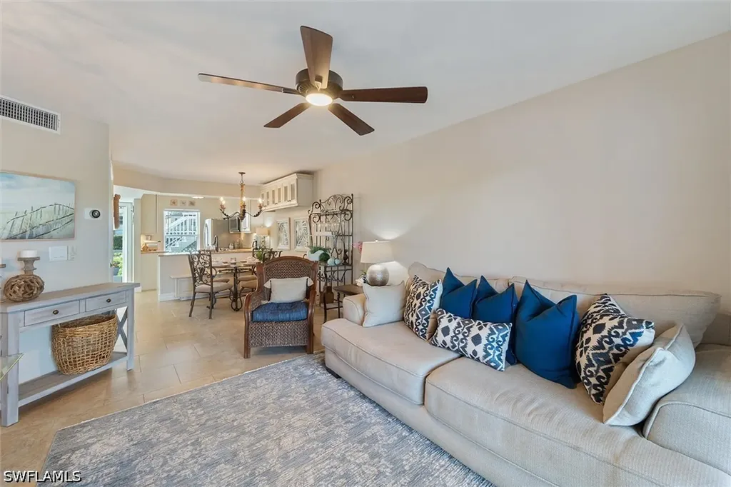 1375 Mainsail Drive Naples FL 34114