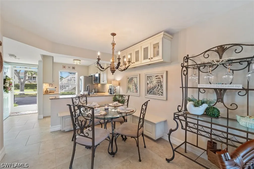 1375 Mainsail Drive Naples FL 34114