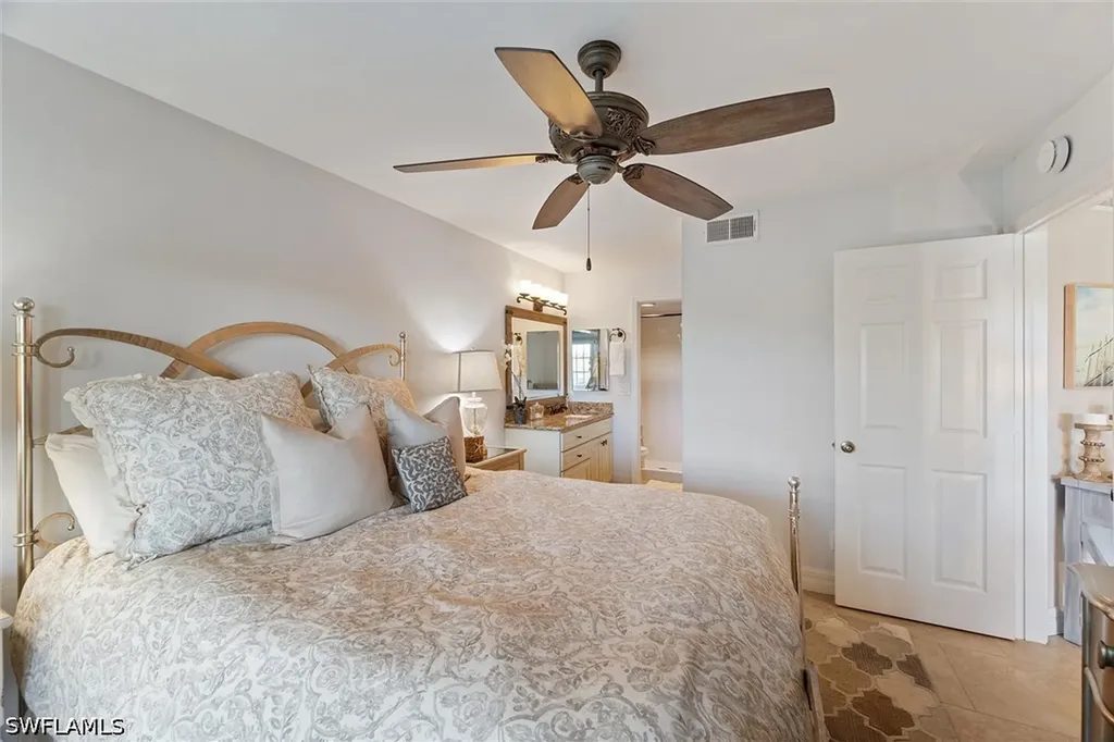 1375 Mainsail Drive Naples FL 34114